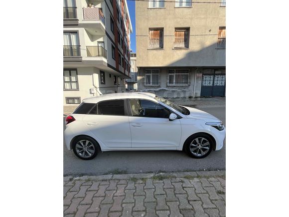 2 nci sahibinden temiz  İ20