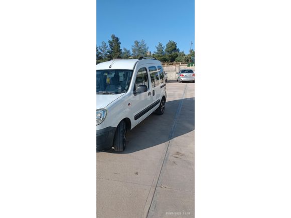 Sahibinden Renault Kangoo Multix 1.5 dCi Authentique 2006 Model  245.000 km Beyaz