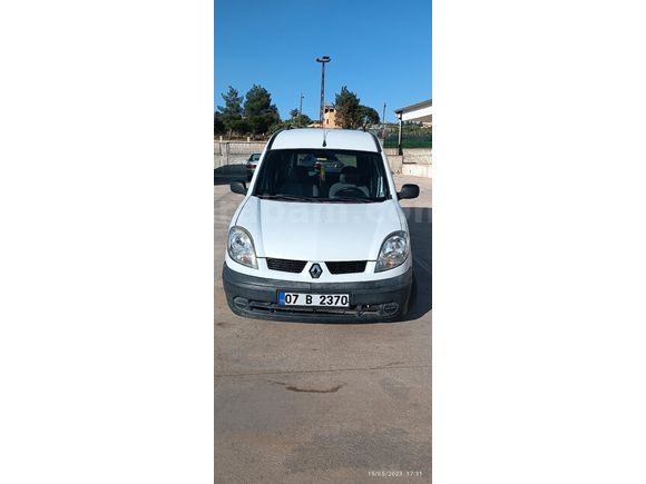 Sahibinden Renault Kangoo Multix 1.5 dCi Authentique 2006 Model  245.000 km Beyaz