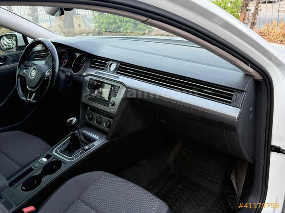 FIRSAT ARACI TERTEMİZ 207.000 KM PASSAT