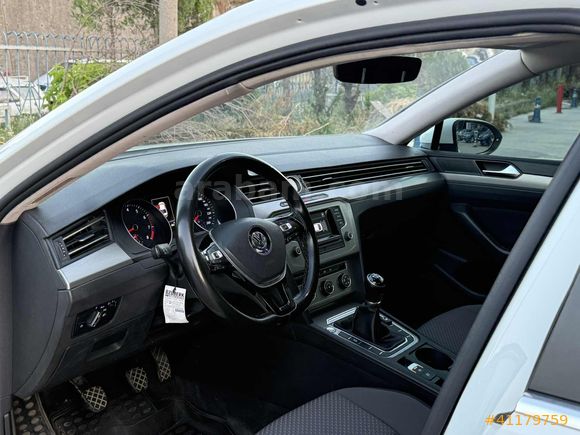 FIRSAT ARACI TERTEMİZ 207.000 KM PASSAT
