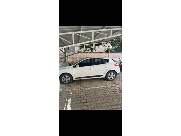 Sahibinden Renault Megane 1.5 dCi Expr orijinal nevigasyonlu  2012 Model 