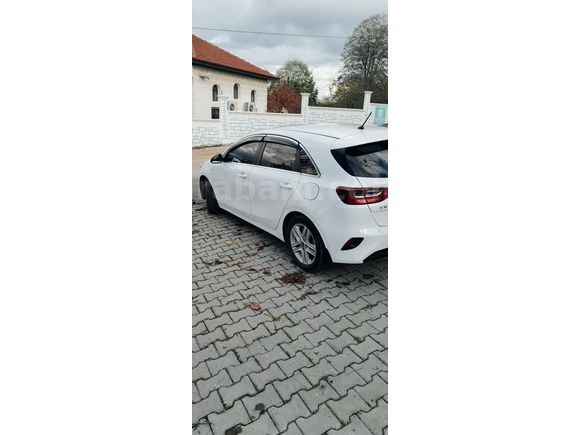 Sahibinden Kia Ceed 1.4 Cool 2019 Model 104000 km Beyaz
