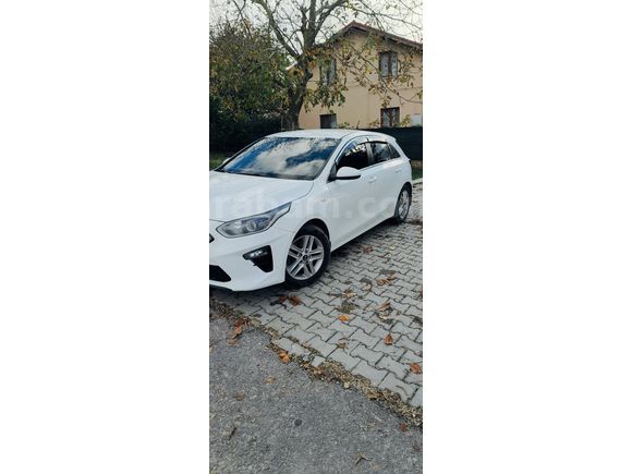 Sahibinden Kia Ceed 1.4 Cool 2019 Model 104000 km Beyaz