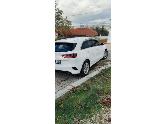 Sahibinden Kia Ceed 1.4 Cool 2019 Model 104000 km Beyaz