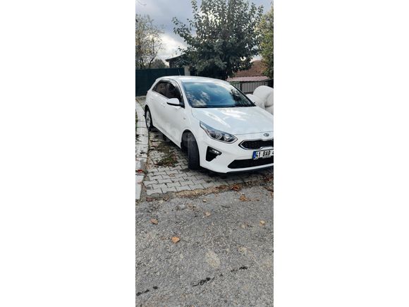 Sahibinden Kia Ceed 1.4 Cool 2019 Model 104000 km Beyaz