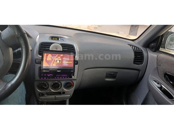 Sahibinden Hyundai Accent 1.6 Admire 2006 Model 4 silindir dohc motor