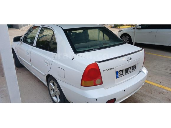 Sahibinden Hyundai Accent 1.6 Admire 2006 Model 4 silindir dohc motor