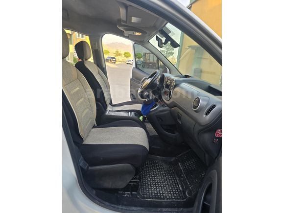 CİTROËN BERLİNGO 1.6 HDİ 92 HP
MULTİPACE PAKET 
2017 MODEL//212 BİNDE