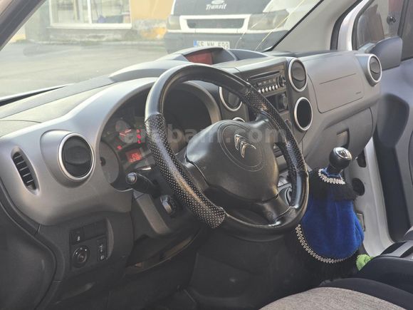 CİTROËN BERLİNGO 1.6 HDİ 92 HP
MULTİPACE PAKET 
2017 MODEL//212 BİNDE
