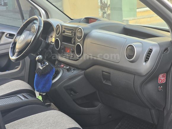 CİTROËN BERLİNGO 1.6 HDİ 92 HP
MULTİPACE PAKET 
2017 MODEL//212 BİNDE