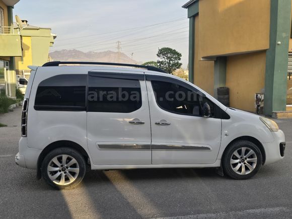 CİTROËN BERLİNGO 1.6 HDİ 92 HP
MULTİPACE PAKET 
2017 MODEL//212 BİNDE