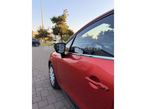 Renault Clio 1.2 Touch 2015 Model Hatasız 