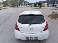 Sahibinden Hyundai i20 1.4 dizel 6 ileri tramersiz değişensiz aile aracı