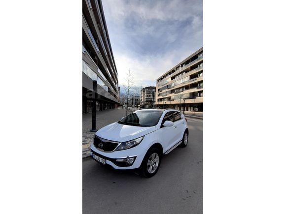 Sahibinden Kia Sportage 1.6 GDI 2012 Model  185.000 km Beyaz