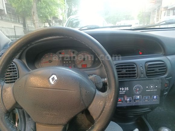 Sahibinden Renault Megane 1.4 Authentique 2002 Model