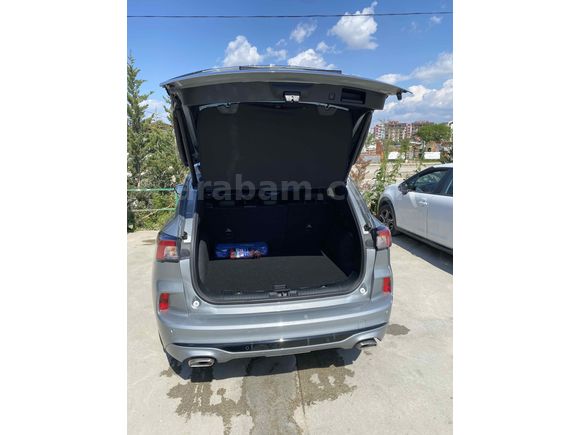 Ford Kuga 1.5 ST Line 12.000 km 