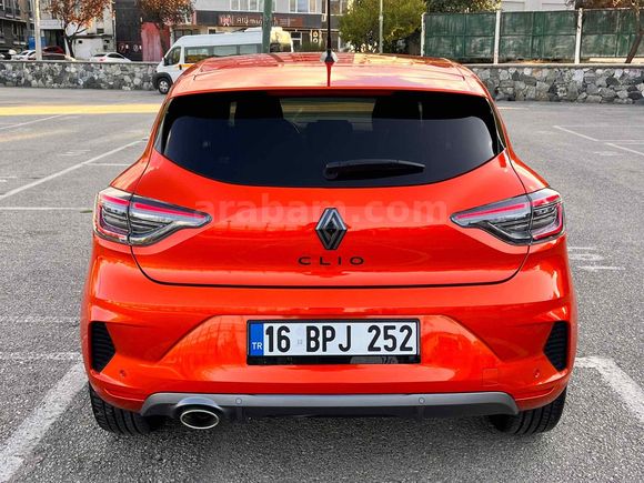Sahibinden Renault Clio 1.0 TCe Techno Esprit Alpine 2025 Model 