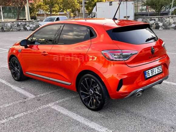 Sahibinden Renault Clio 1.0 TCe Techno Esprit Alpine 2025 Model 