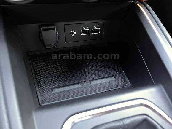 Sahibinden Renault Clio 1.0 TCe Techno Esprit Alpine 2025 Model 