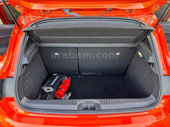 Sahibinden Renault Clio 1.0 TCe Techno Esprit Alpine 2025 Model 
