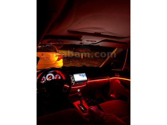 Sahibinden Honda Civic 1.6i VTEC ES 2004 Model