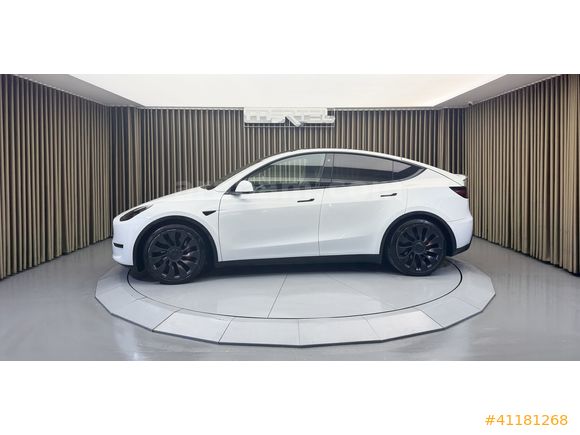 38BİN KM 60AY KREDİ PERFORMANCE DOLU PAKET 534HP