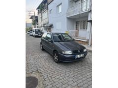 Sahibinden  1.6 polo klimalı  temiz  vizesi yeni yapılmış