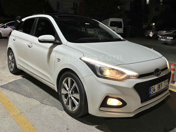 Sahibinden Hyundai i20 1.4 MPI Style 2018 Model 