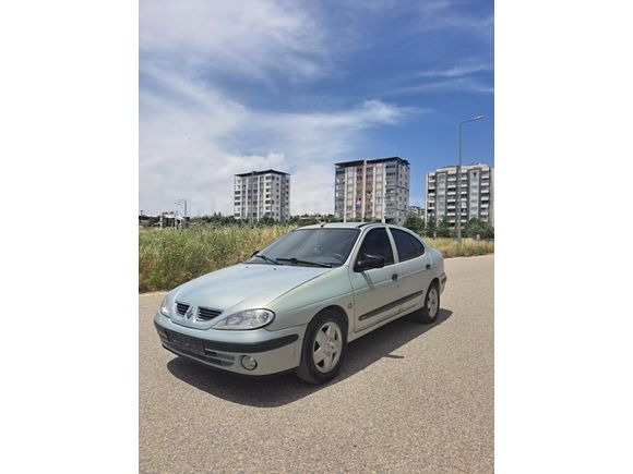 Sahibinden Renault Megane 1.6 RXT 2000 Model