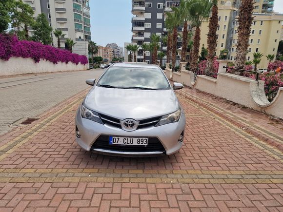 İLK Sahibinden Toyota Auris 1.4 D-4D Advance 2013 Model  56.000 km Gri