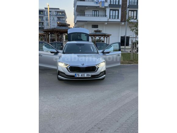 Sahibinden Skoda Octavia 1.5 e-Tec Premium 2022 Model 