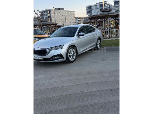 Sahibinden Skoda Octavia 1.5 e-Tec Premium 2022 Model 