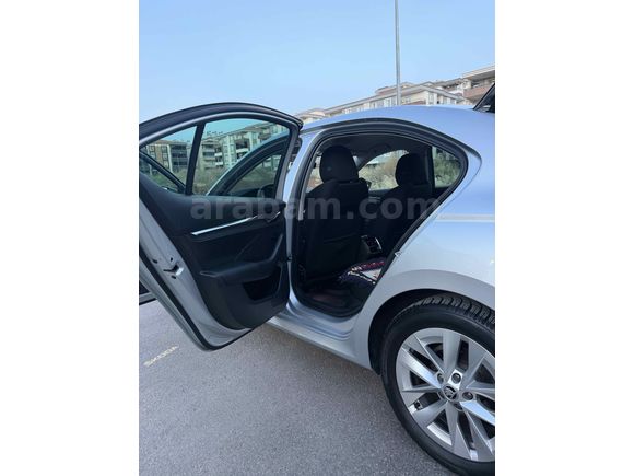Sahibinden Skoda Octavia 1.5 e-Tec Premium 2022 Model 