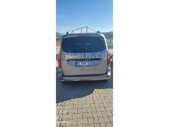 Sahibinden Renault Kangoo Multix 1.5 BluedCi Iconic 2025 Model