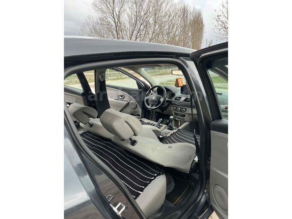 Renault Megane 1.6 Expression 2009  173.000 km  -Fransız-6 İLERİ VİTES