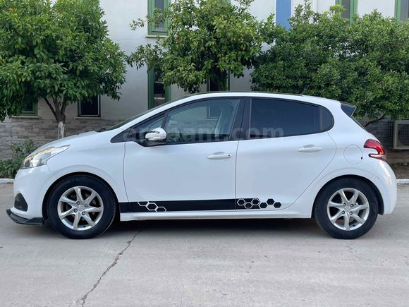 PEUGEOT 208 ACTİVE -CAM TAVAN-50.000 KM-HATASIZ