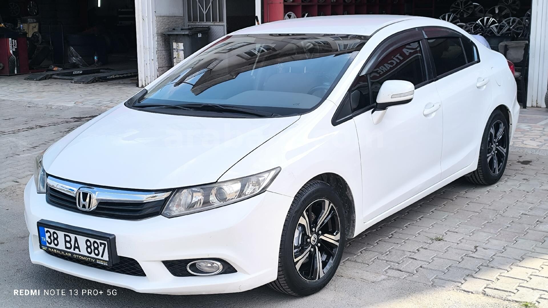 Galeriden Honda Civic 1.6i VTEC Dream 2012 Model Kütahya 163.500 km Beyaz 1