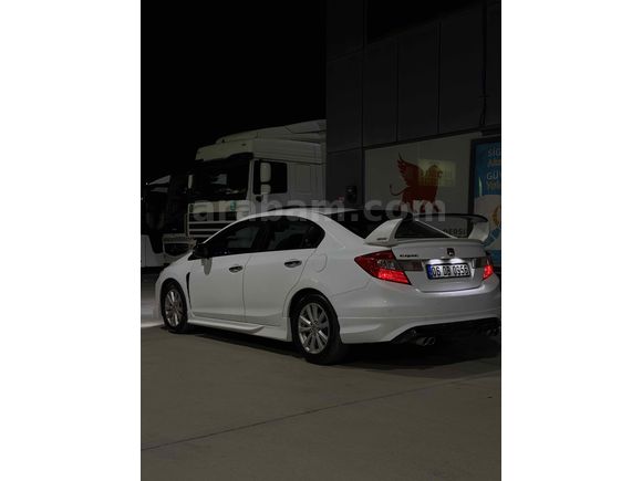 Sahibinden Honda Civic 1.6i VTEC Eco Elegance 2012 Model 
