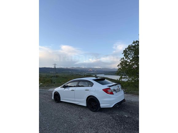 Sahibinden Honda Civic 1.6i VTEC Eco Elegance 2012 Model 