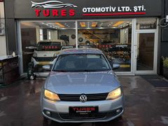 TURES OTOMOTİVDEN 2013 MODEL DİZEL OTOMATİK JETTA
