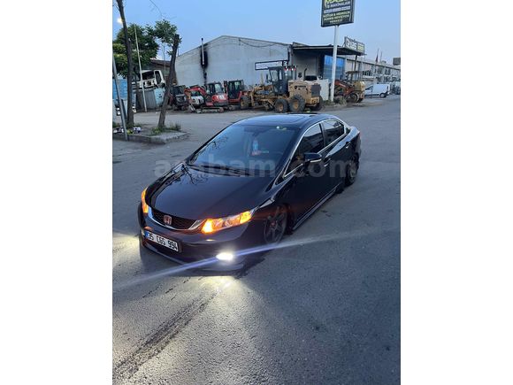 Sahibinden Honda Civic 1.6 Elegance 2012 Model  350.000 km Siyah