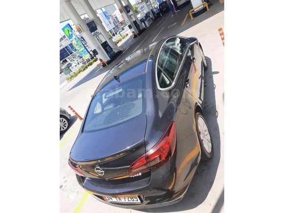 Değişensiz Düşük Km Full Paket Temiz Aile Aracı