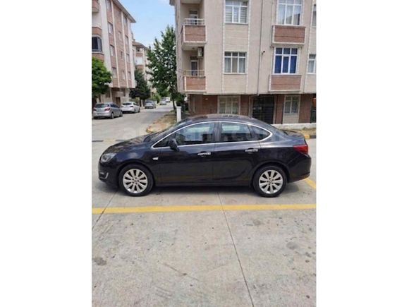 Değişensiz Düşük Km Full Paket Temiz Aile Aracı