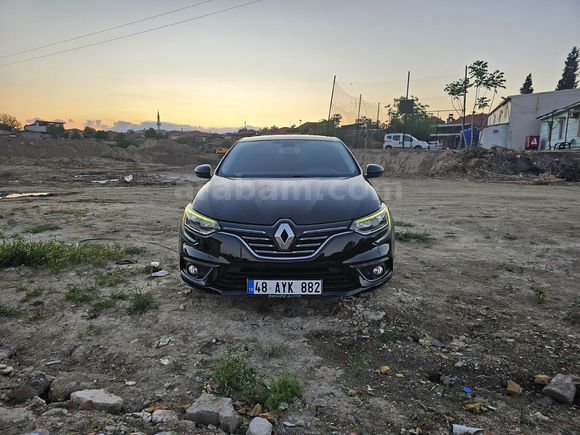 boyasız emsallerin en uygunu  Renault Megane 1.5 dCi Icon 2016 Model