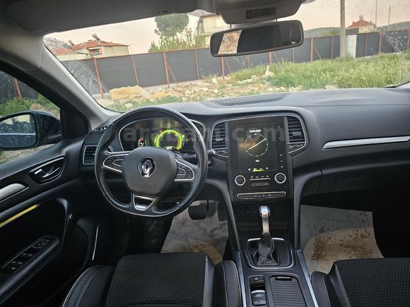 boyasız emsallerin en uygunu  Renault Megane 1.5 dCi Icon 2016 Model