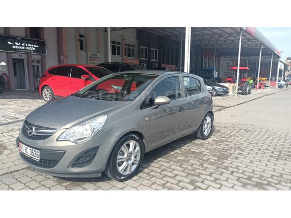 Sahibinden Opel Corsa 1.2 Twinport Essentia 2013 Model  146.000 km Kahverengi