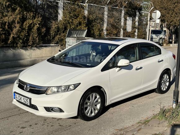 Sahibinden Honda Civic 1.6i VTEC Eco Elegance 2013 Model 