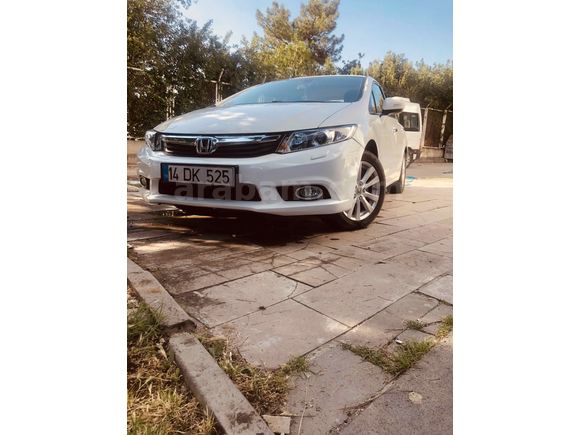 Sahibinden Honda Civic 1.6i VTEC Eco Elegance 2013 Model 