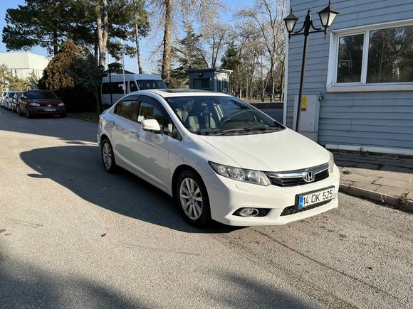 Sahibinden Honda Civic 1.6i VTEC Eco Elegance 2013 Model 